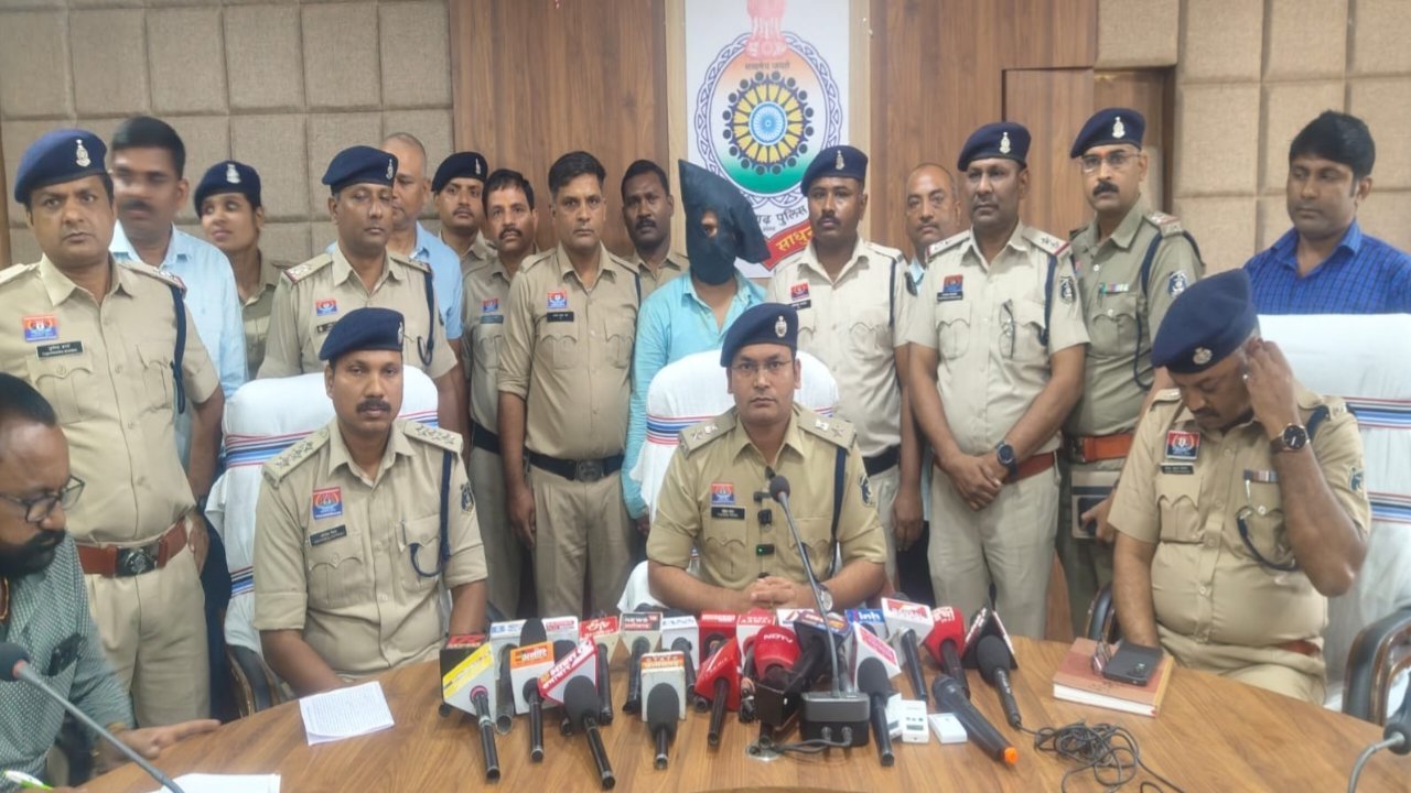 पहले शिक्षिका, फिर मासूम बेटे की हत्या का आरोप